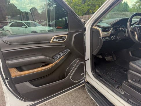 Used 2018 GMC Yukon XL Denali RWD image 19