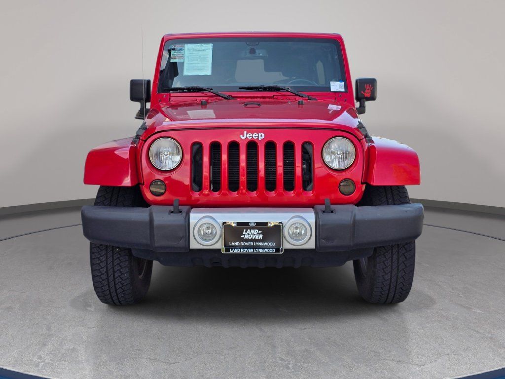 Used 2013 Jeep Wrangler Unlimited Sahara AWD/4WD image 3
