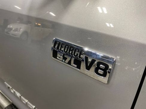 Used 2020 Toyota Tundra Limited w/ Limited Premium Package AWD/4WD image 32