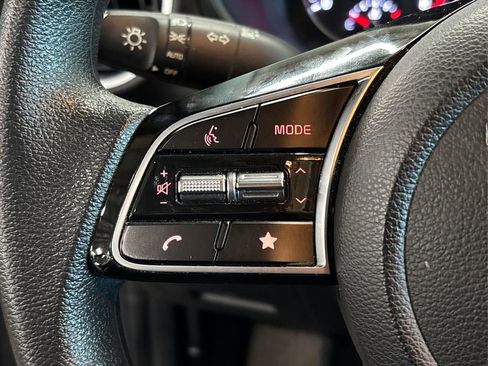 Certified 2023 Kia Forte LXS image 30