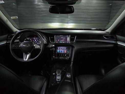 Used 2019 INFINITI QX50 Luxe w/ Navigation Package image 11