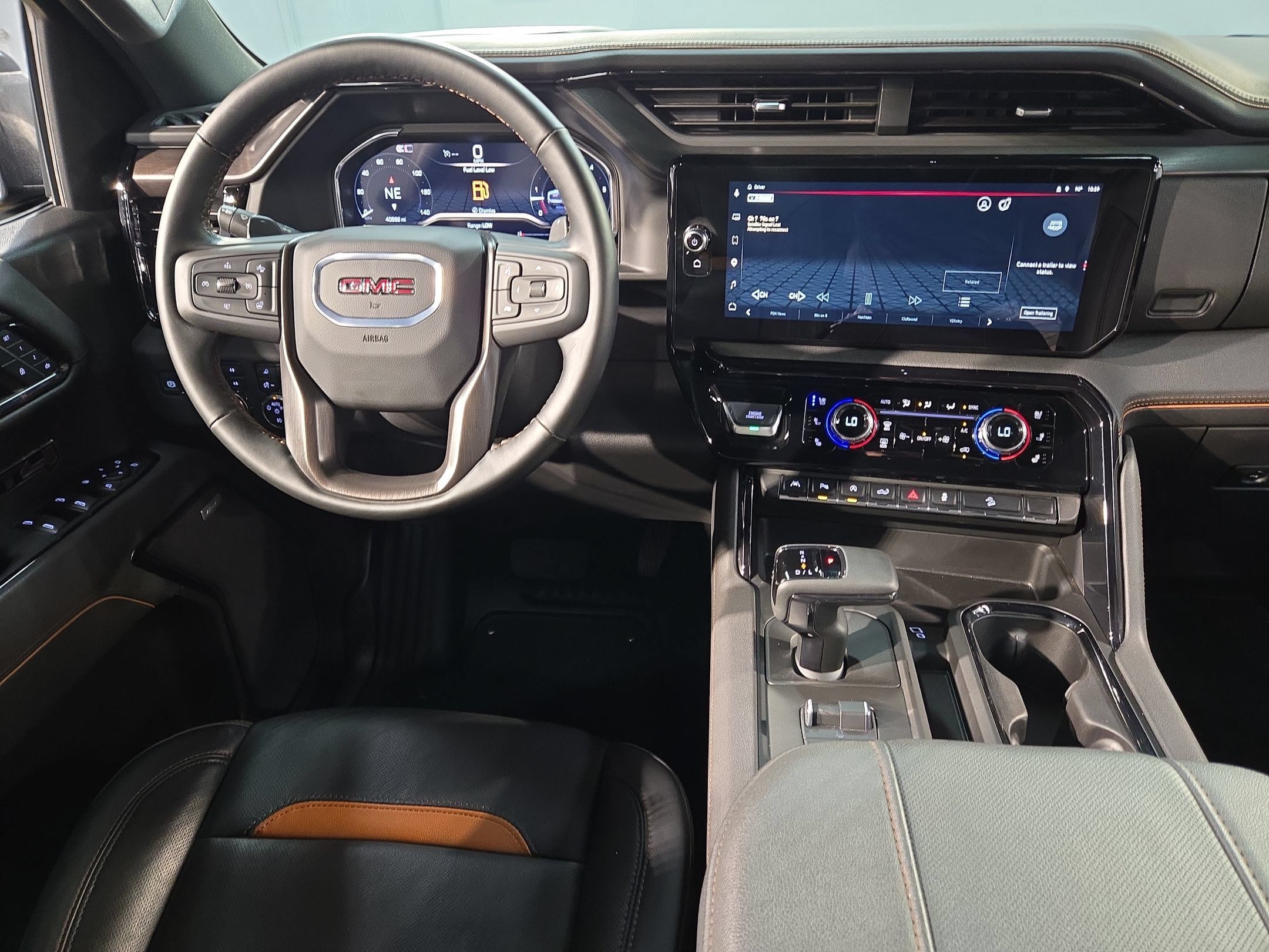 Used 2025 GMC Sierra 1500 AT4 AWD/4WD image 9