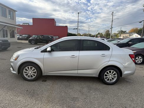 Used 2020 Chevrolet Sonic LT image 3