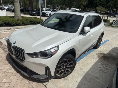 Used 2025 BMW X1 xDrive28i w/ Technology Package AWD/4WD image 3