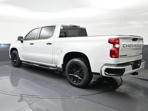 Used 2024 Chevrolet Silverado 1500 Custom RWD image 3