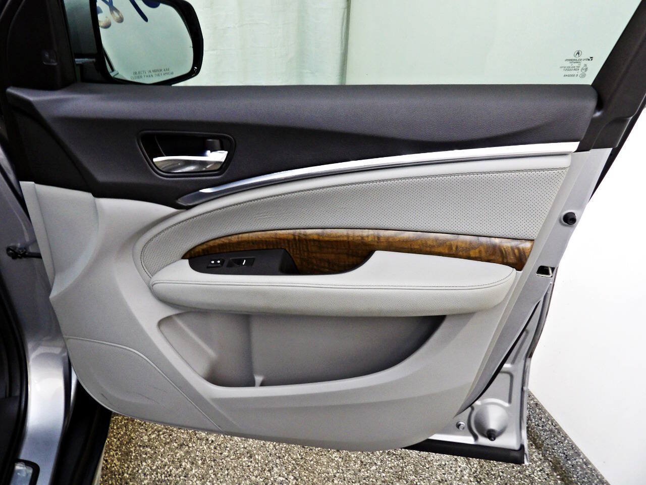 Used 2020 Acura MDX w/ Technology Package FWD image 11