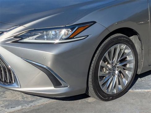 Used 2021 Lexus ES 350 Luxury w/ Accessory Package 2 image 9