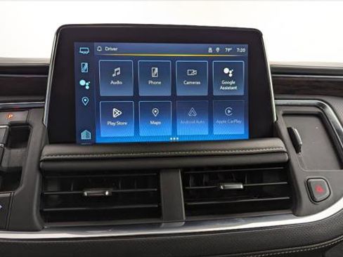 Used 2023 Chevrolet Suburban Premier image 30