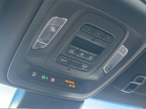 Certified 2023 Cadillac CT5 Luxury w/ Sun And Sound Package image 37