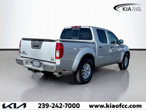 Used 2018 Nissan Frontier SV w/ Value Truck Package image 5