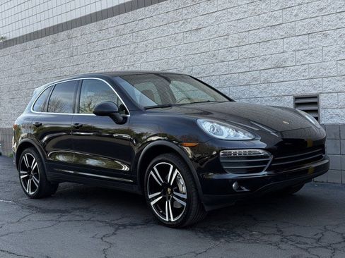 Used 2013 Porsche Cayenne S w/ Premium Pkg Plus image 4