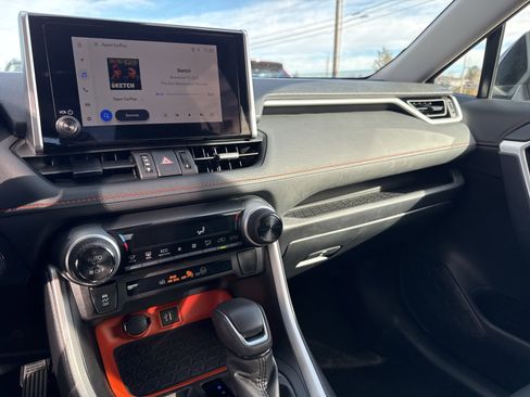 Used 2024 Toyota RAV4 Adventure image 22