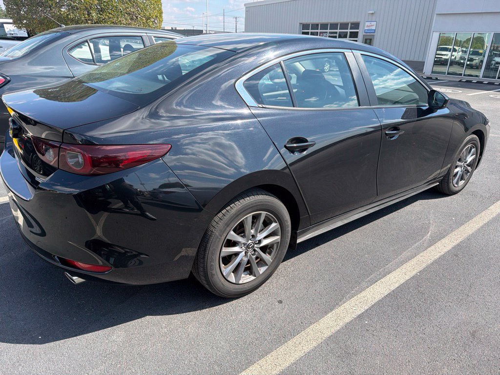 Used 2024 MAZDA MAZDA3 s FWD image 4