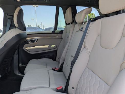 Used 2026 Volvo XC90 B6 Plus w/ Protection Package Premier AWD/4WD image 23