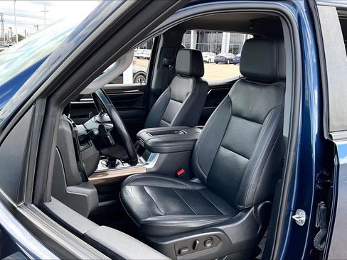 Used 2022 Chevrolet Silverado 1500 RST w/ RST All Star Premium Package image 8