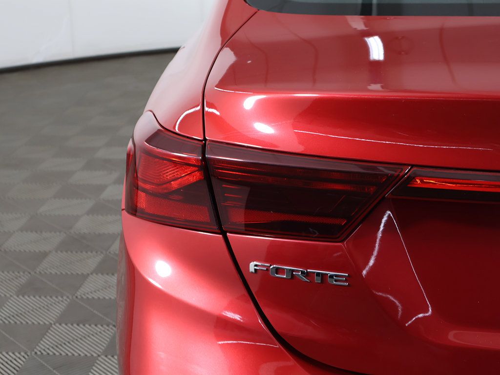 Used 2019 Kia Forte LXS FWD image 12