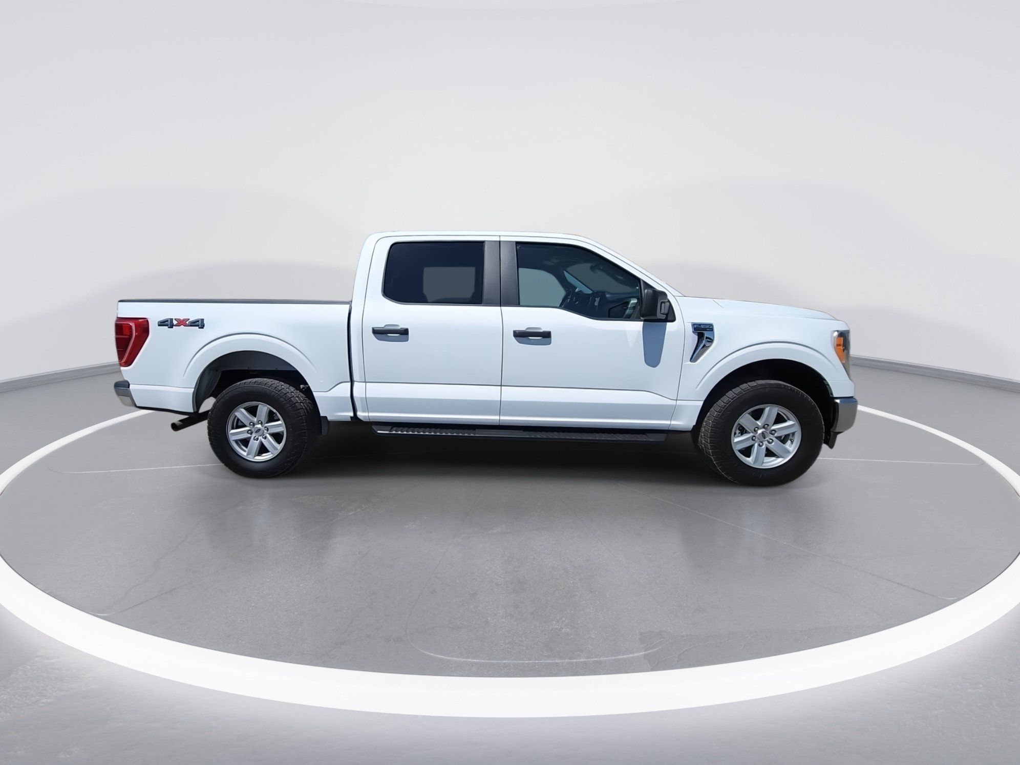 Used 2022 Ford F150 XLT w/ Trailer Tow Package AWD/4WD image 9