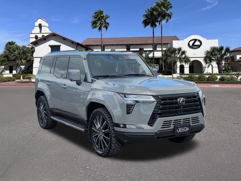 Used 2024 Lexus GX 550 w/ Accessory Package (Z1) AWD/4WD image 1