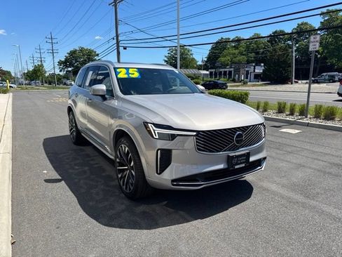 Certified 2025 Volvo XC90 B6 Plus AWD/4WD image 6