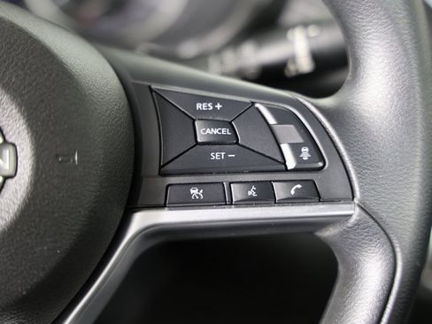 Used 2025 Nissan Sentra SV image 13