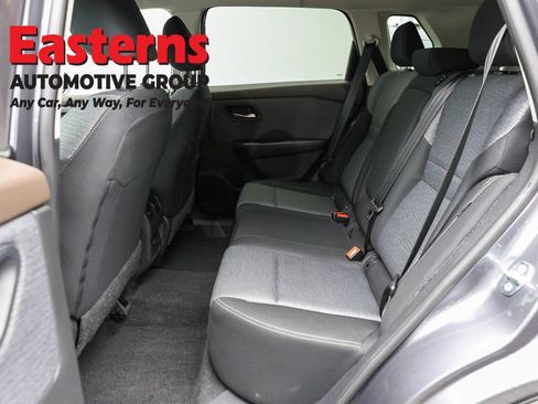 Used 2023 Nissan Rogue SV AWD/4WD image 21