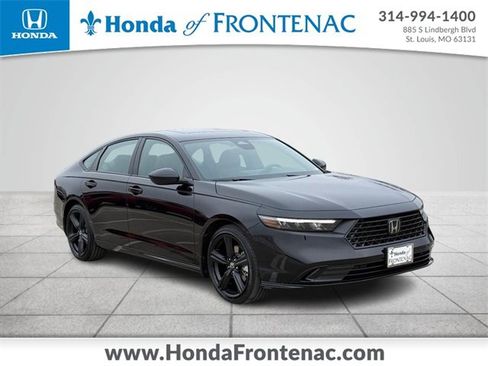 Used 2025 Honda Accord Sport image 1