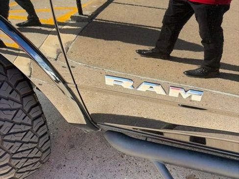 Used 2022 RAM 2500 Laramie AWD/4WD image 5