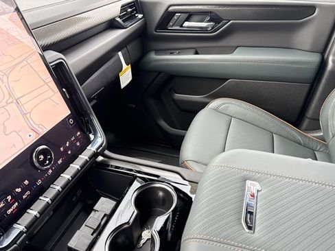 New 2026 GMC Yukon XL AT4 w/ AT4 Premium Plus Package image 26