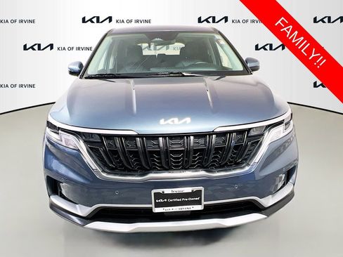 Used 2024 Kia Carnival EX FWD image 2
