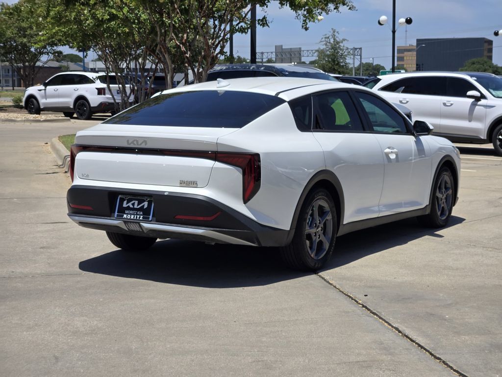 New 2026 Kia K4 FWD image 4