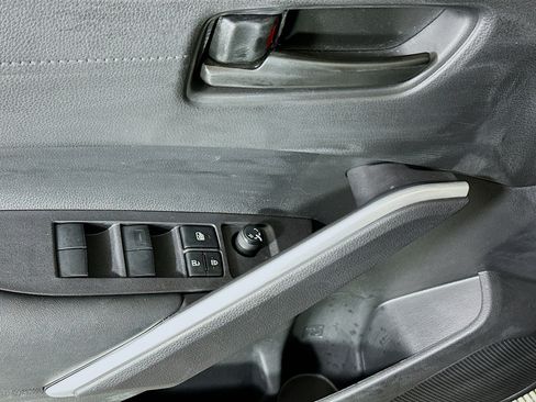 Used 2024 Toyota Corolla Cross AWD Hybrid image 14