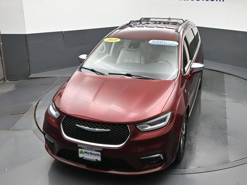 Used 2021 Chrysler Pacifica Limited w/ Premium & Safety Sphere Group FWD image 29