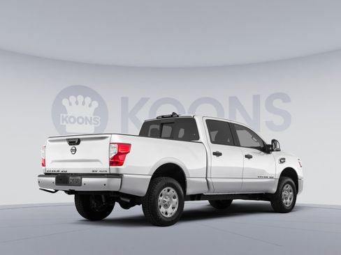 Used 2024 Nissan Titan SV w/ SV Convenience Package image 4