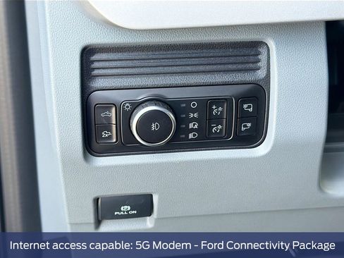New 2026 Ford F250 XLT w/ XLT Premium Package AWD/4WD image 16