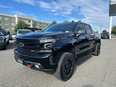 Used 2021 Chevrolet Silverado 1500 LT Trail Boss w/ Convenience Package II AWD/4WD image 1