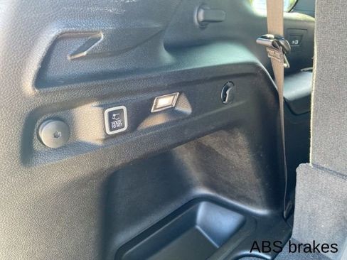 Used 2022 Jeep Grand Cherokee L Altitude image 31