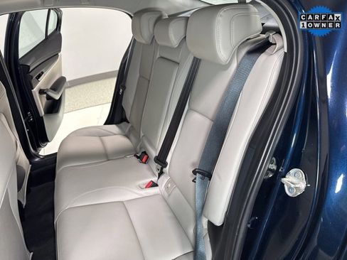 Used 2025 MAZDA MAZDA3 s image 24