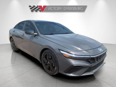 Used 2026 Hyundai Elantra Sport FWD image 2