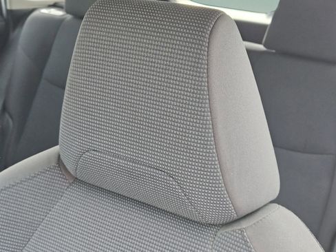 Used 2022 Toyota RAV4 LE image 11