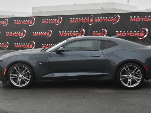 Used 2020 Chevrolet Camaro LT w/ RS Package image 4