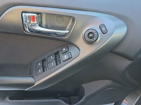 Used 2013 Kia Forte EX image 20
