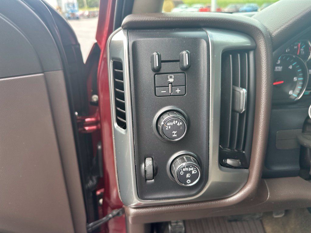 Used 2017 Chevrolet Silverado 1500 LT w/ All Star Edition AWD/4WD image 14
