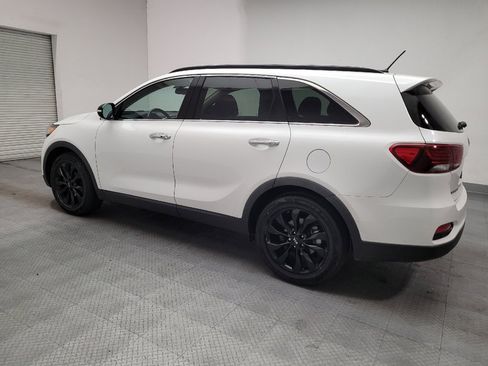 Used 2020 Kia Sorento S FWD image 3