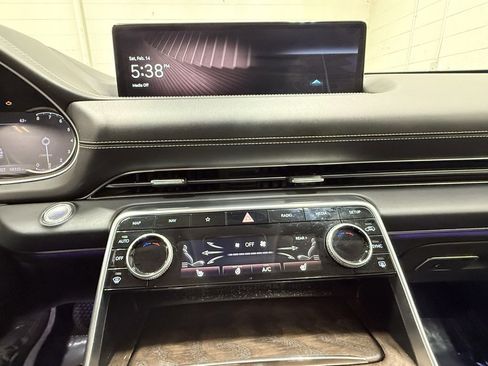 Used 2024 Genesis GV80 2.5T image 17