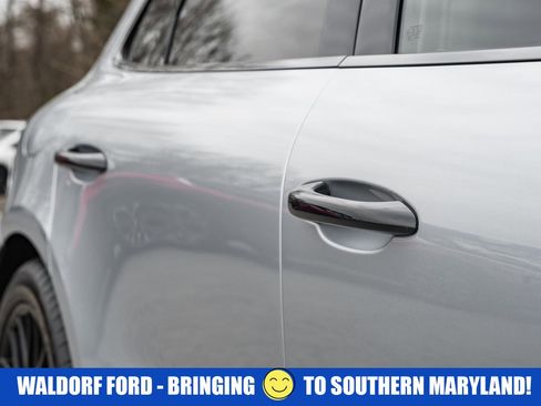 Used 2021 Porsche Macan GTS w/ Sport Chrono Package image 17