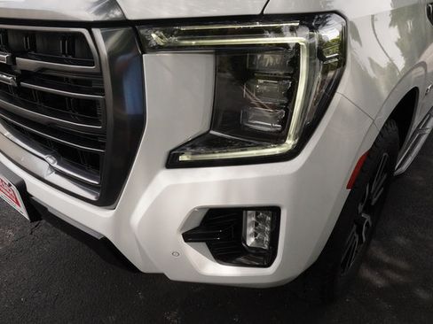 Used 2021 GMC Yukon XL AT4 AWD/4WD image 27