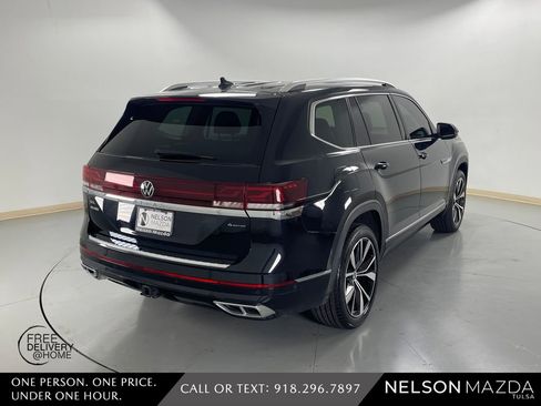 Used 2024 Volkswagen Atlas SEL Premium R-Line image 6