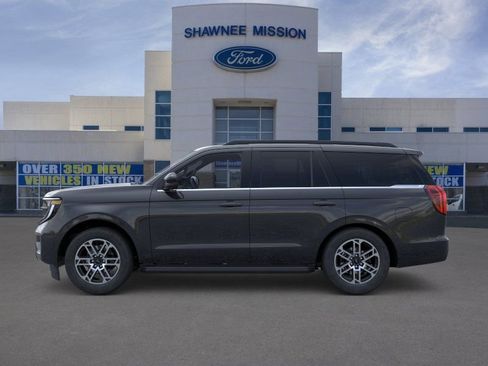 New 2025 Ford Expedition Active AWD/4WD image 3