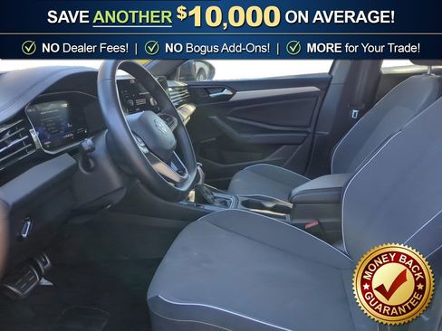 Used 2025 Volkswagen Jetta Sport image 14