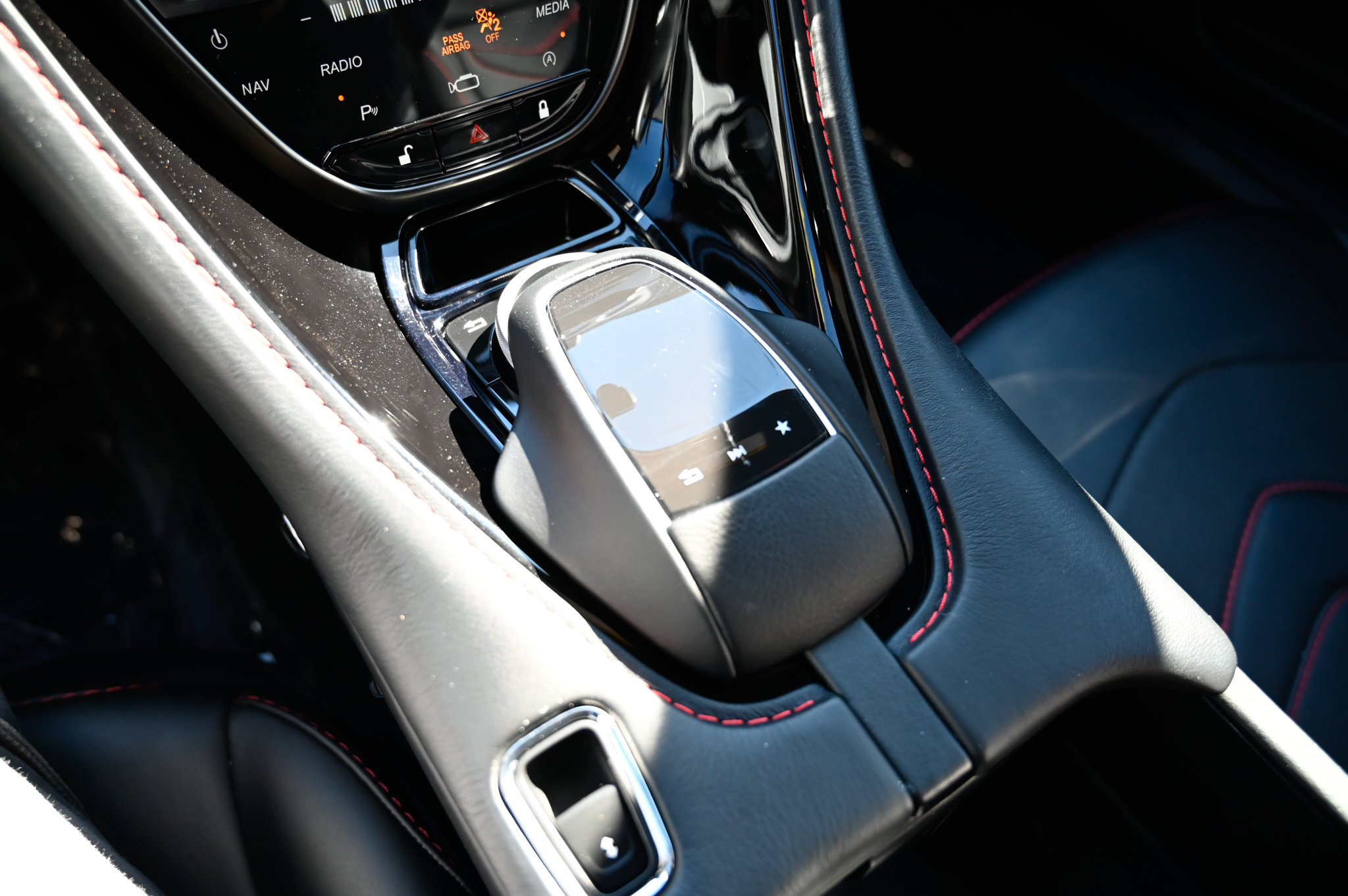 Used 2020 Aston Martin DBS Superleggera RWD image 30